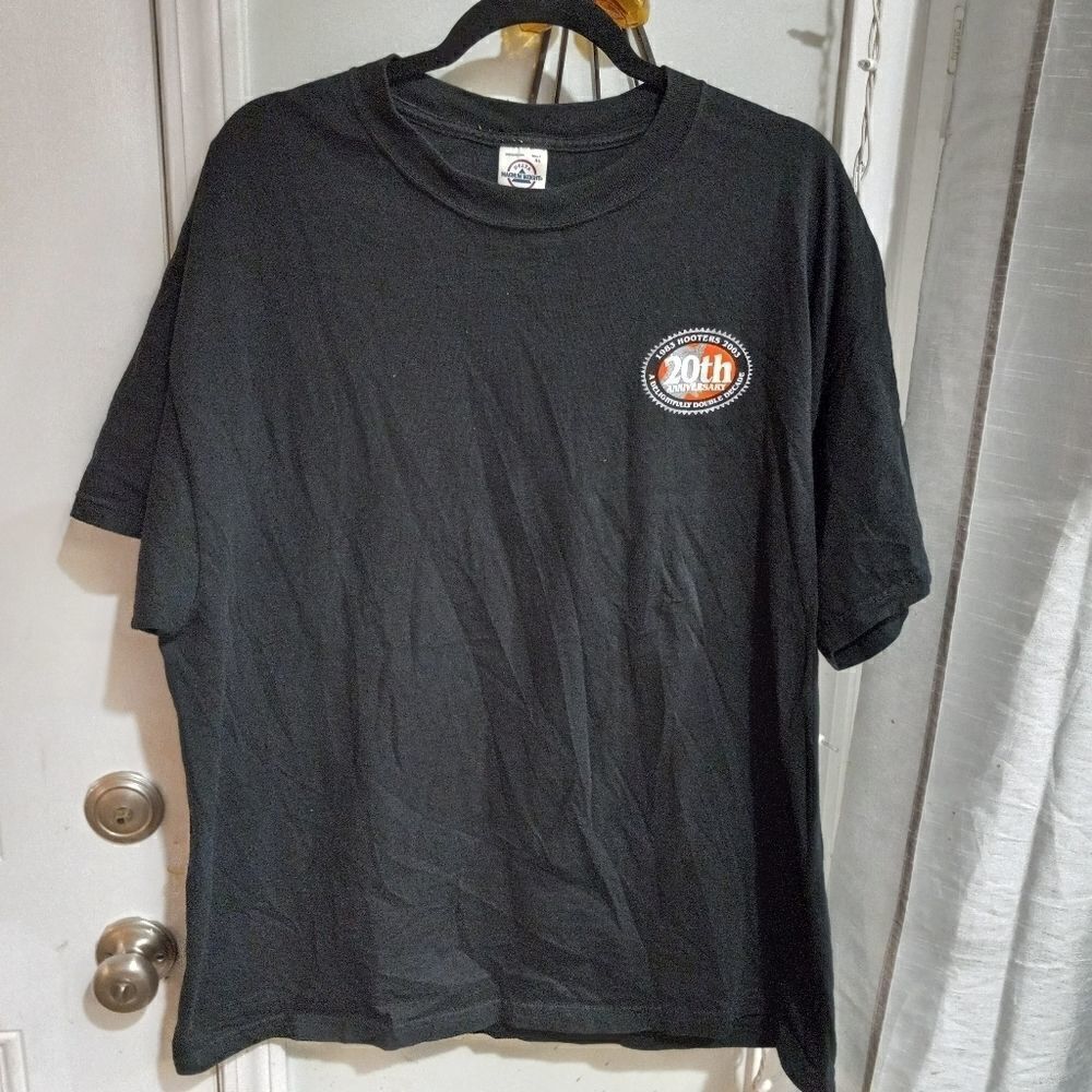 Vintage Men’s 2003 BIKE HOOTERS 20th Anniversary Shirt